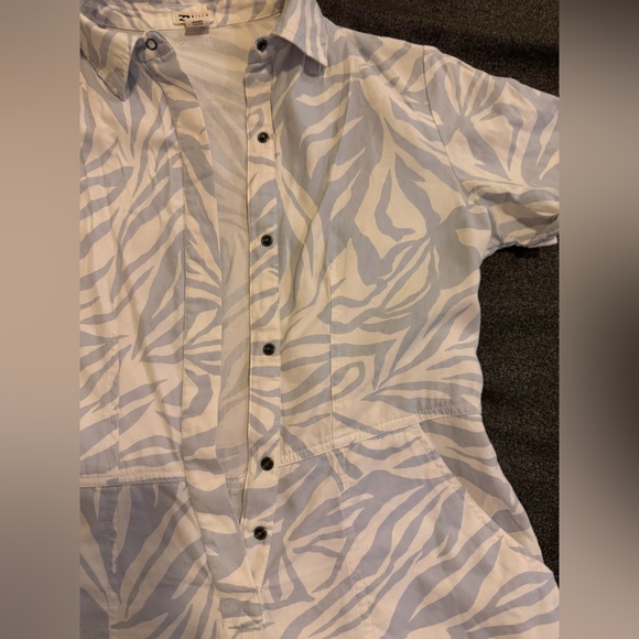 Billabong Romper - Picture 2 of 8